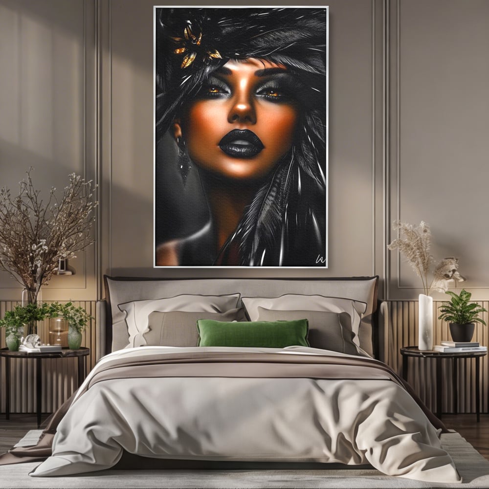 Tablou canvas cu tablou canvas cu portret artistic de femeie, in rama de aluminiu argintiu, pe perete intr-un dormitor